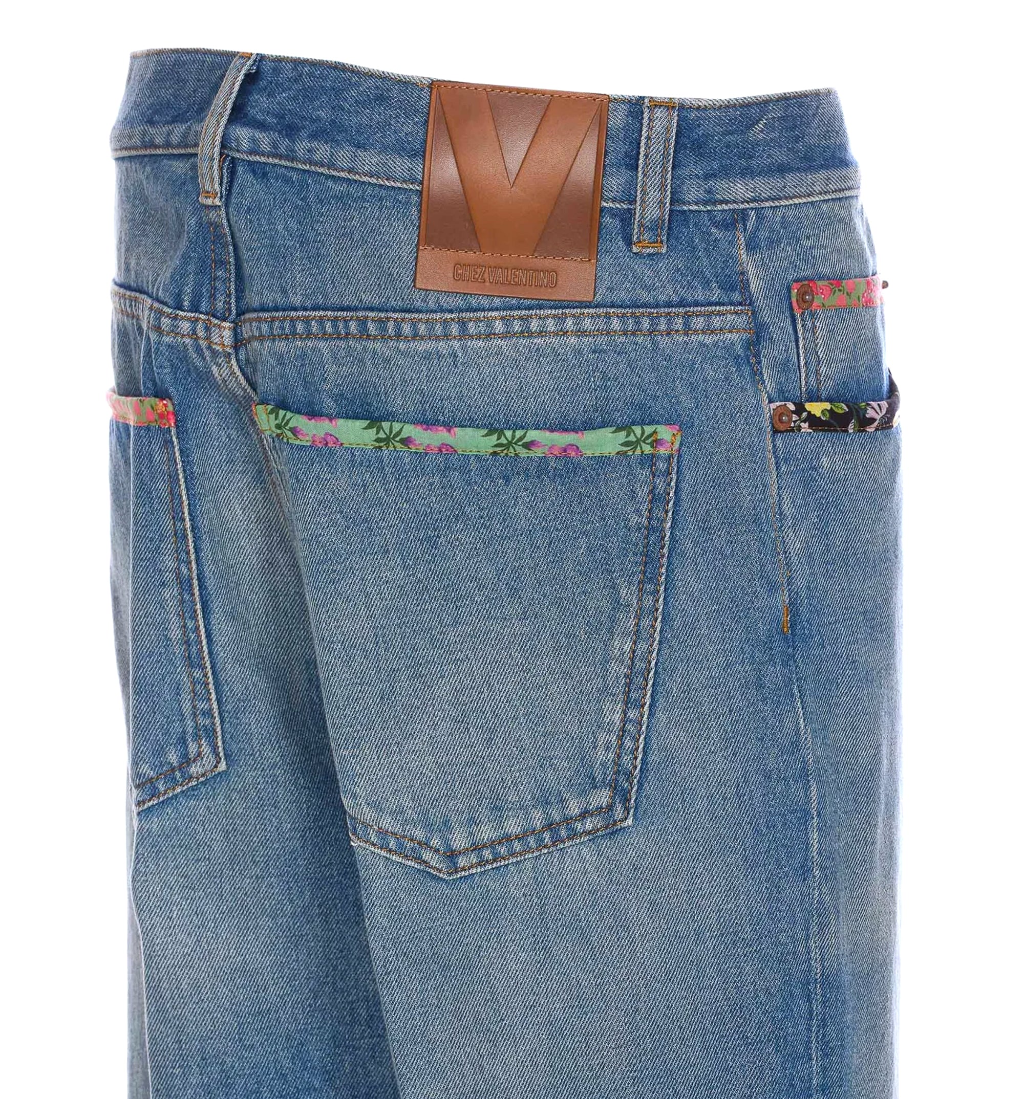 Logo Patch Boyfriend Jeans