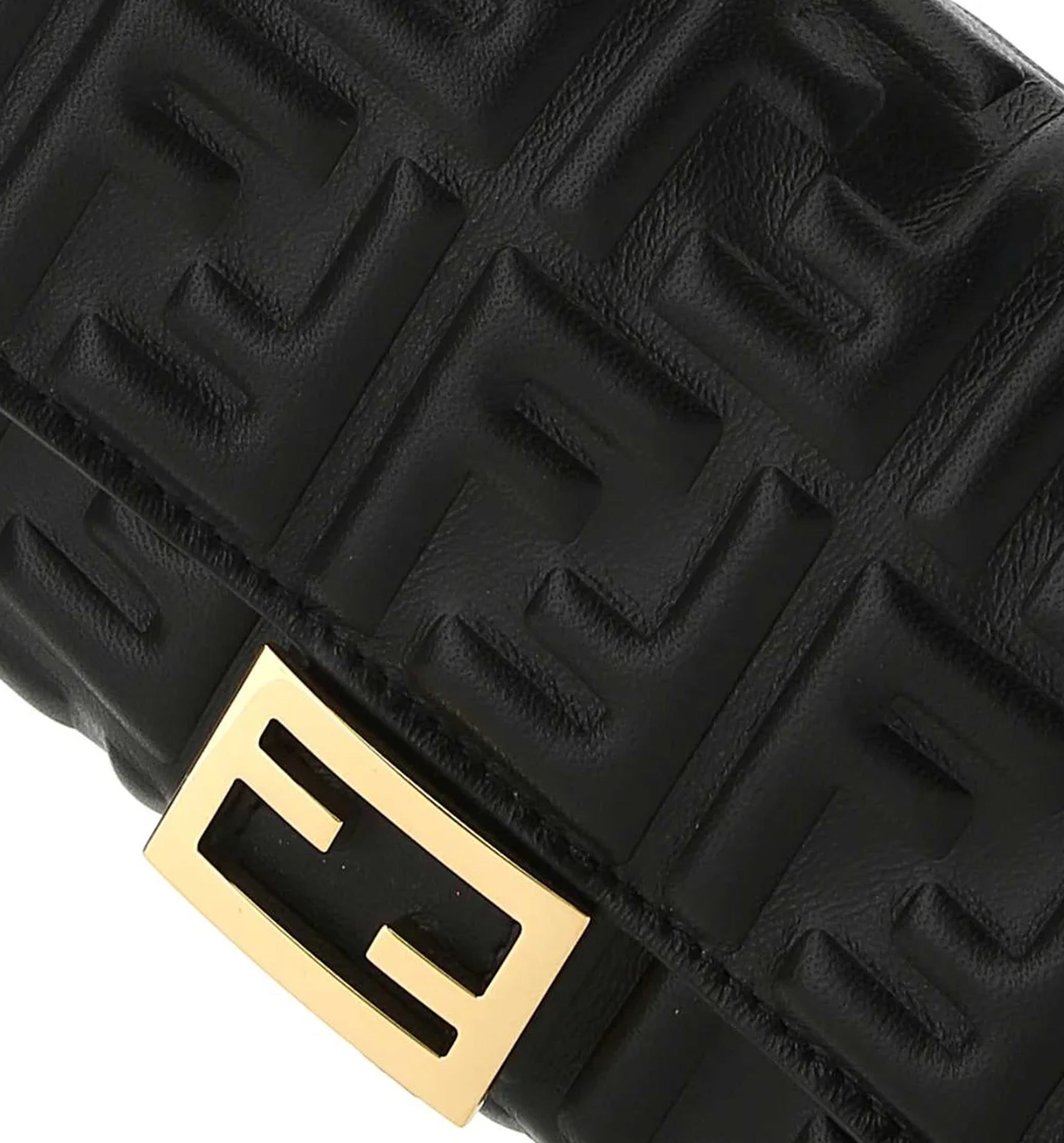 Baguette Continental Wallet With Chain