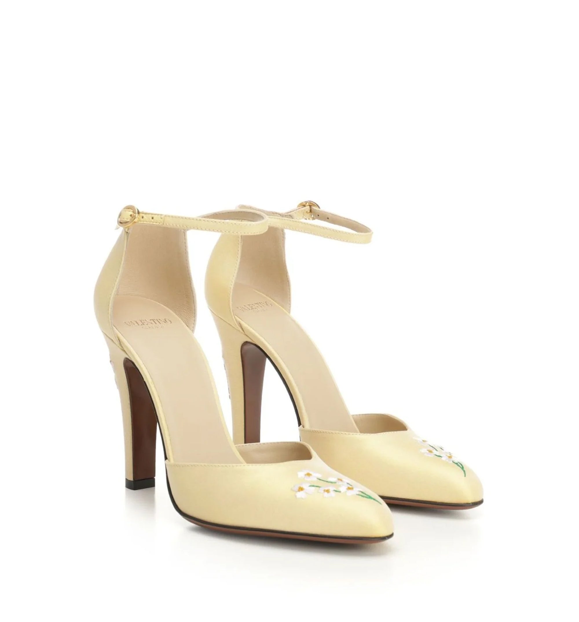 Dolly Floral Embroidered Pumps