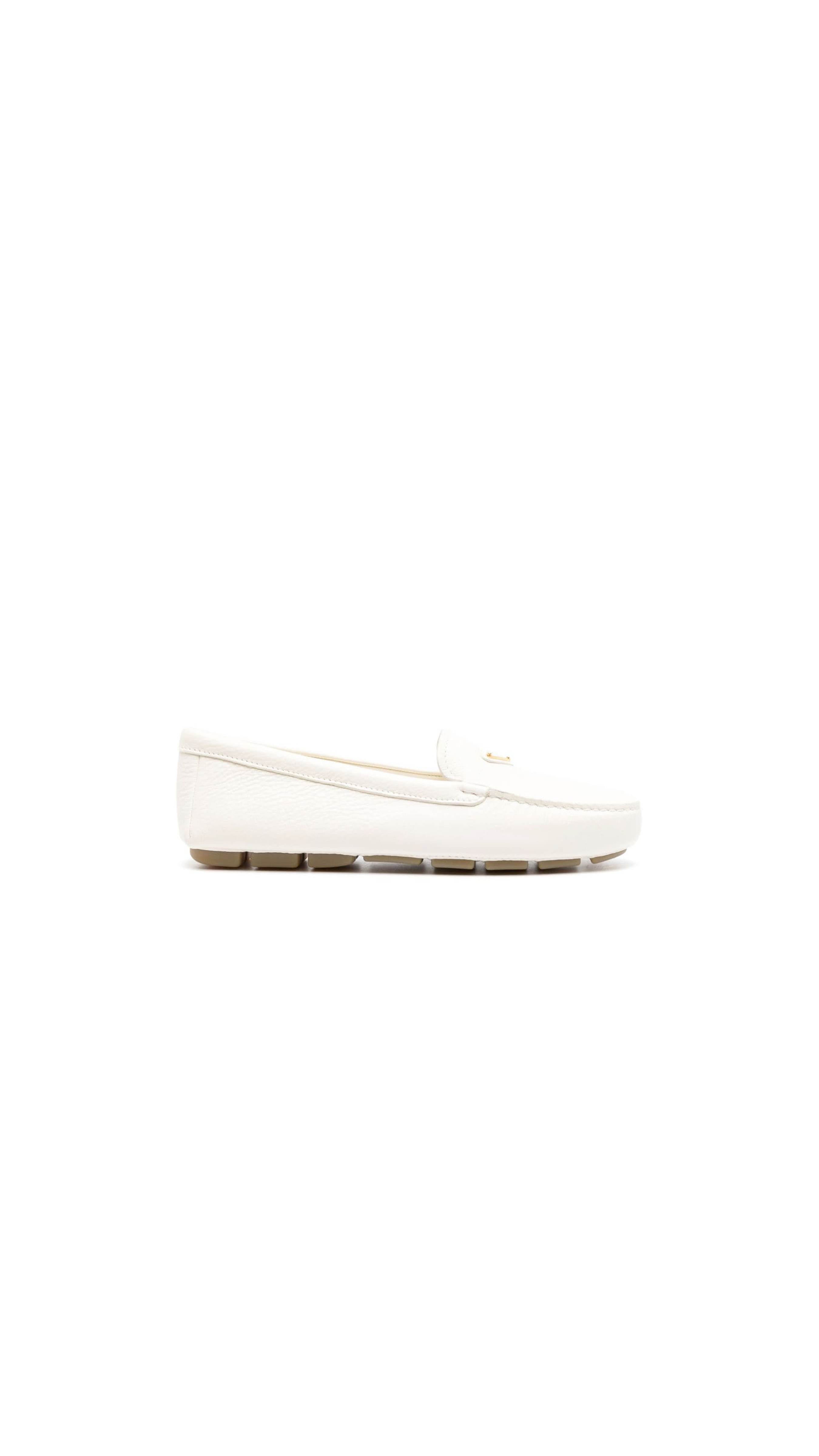 Grainy Leather Driving Loafers- White